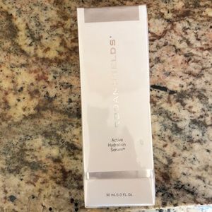 Rodan and Fields active hydration serum